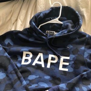 Bape hoodie / Jordans 1’s
